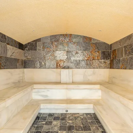 Dorfresort Kitzbuehel By Alps